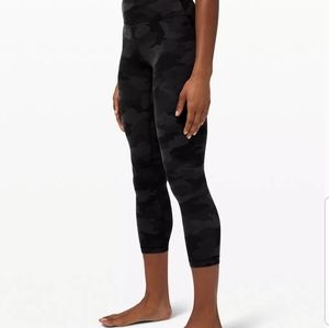 Like New, Lululemon crop Align camo pants size 4